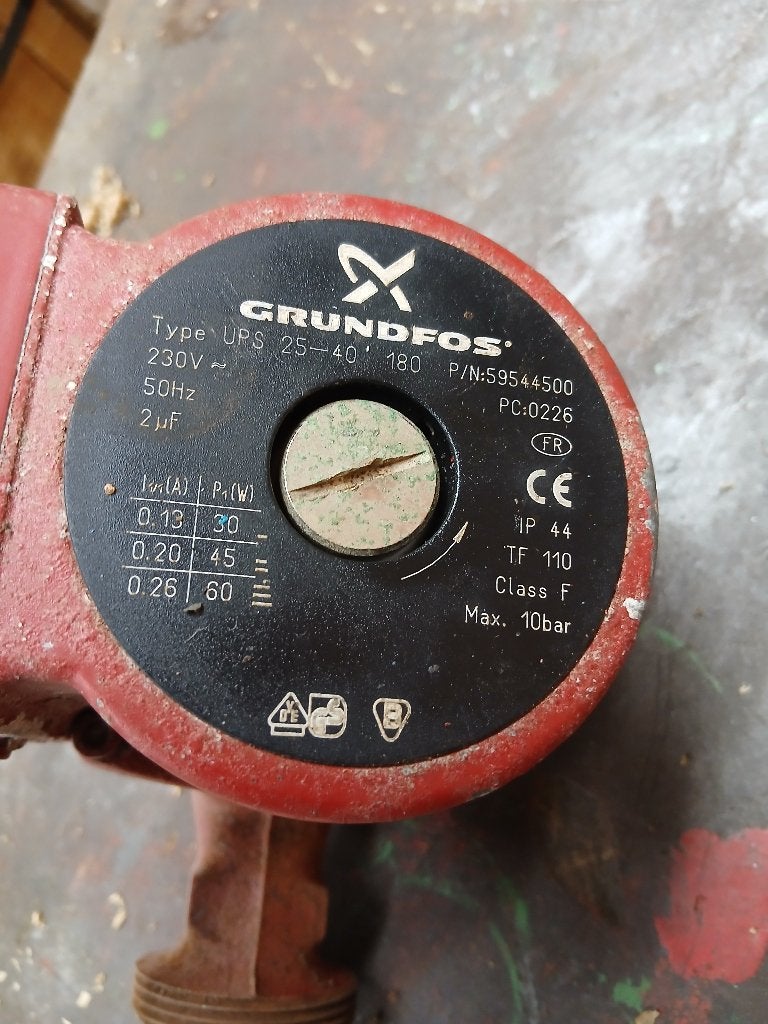 Circulatiepomp, Doe-het-zelf en Bouw, Chauffageketels en Boilers, Ophalen, Zo goed als nieuw, Onderdeel
