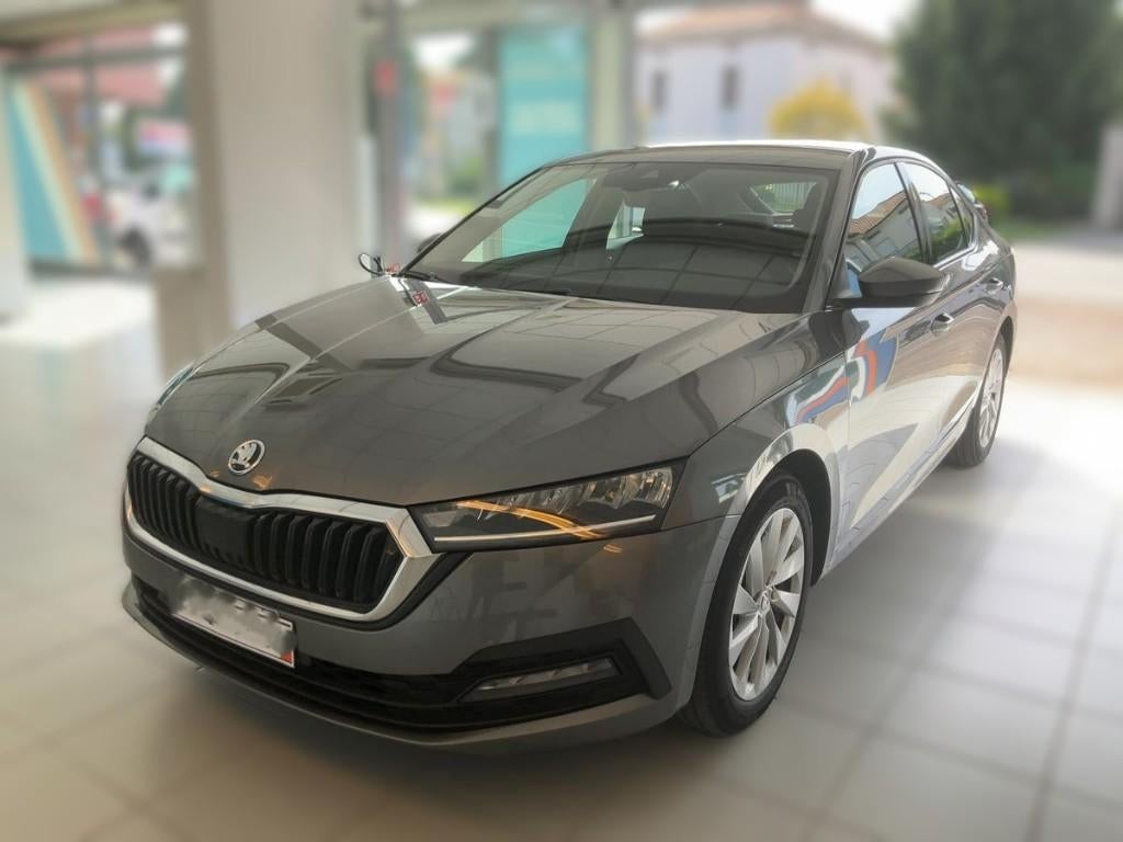 VERWACHT Skoda Octavia 1.0 TSI e-TEC Mild Hybrid EV, Auto's, 4 deurs, Stof, Bedrijf, 3 cilinders