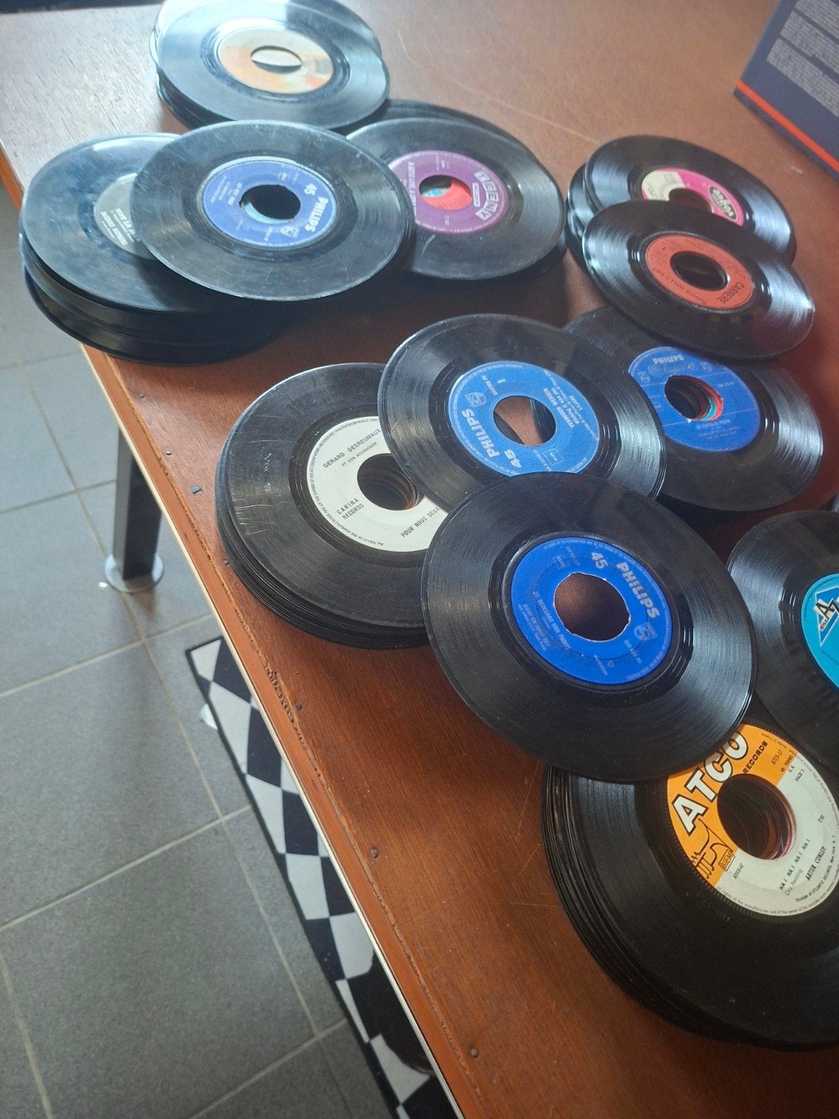 45 toeren singels, Cd's en Dvd's, Ophalen