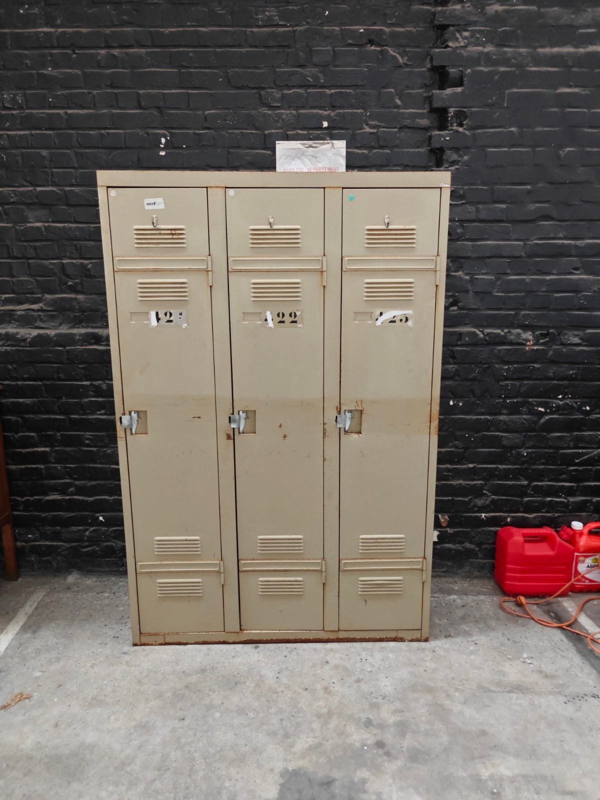 3-voudige locker, Ophalen, Gebruikt