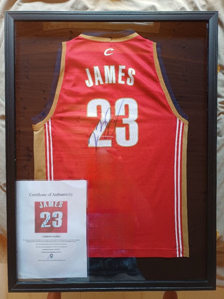 Maillot NBA LeBron James signé (avec COA), Collections, Enlèvement, Neuf, Maillot