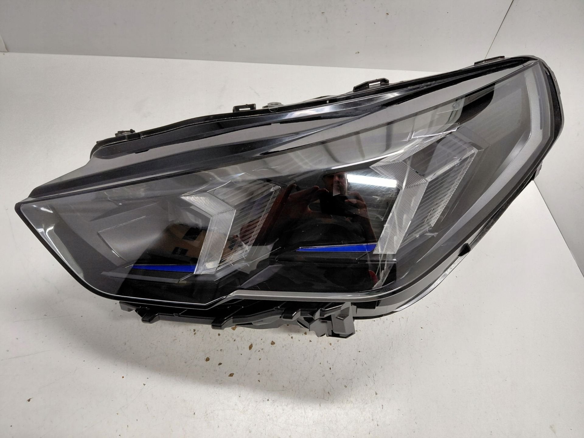 BMW X1 Koplamp Links 5A77EC7, Auto-onderdelen, Petuelring 130
80788  Munich, DE, Gebruikt, Info@bmw.de, BMW