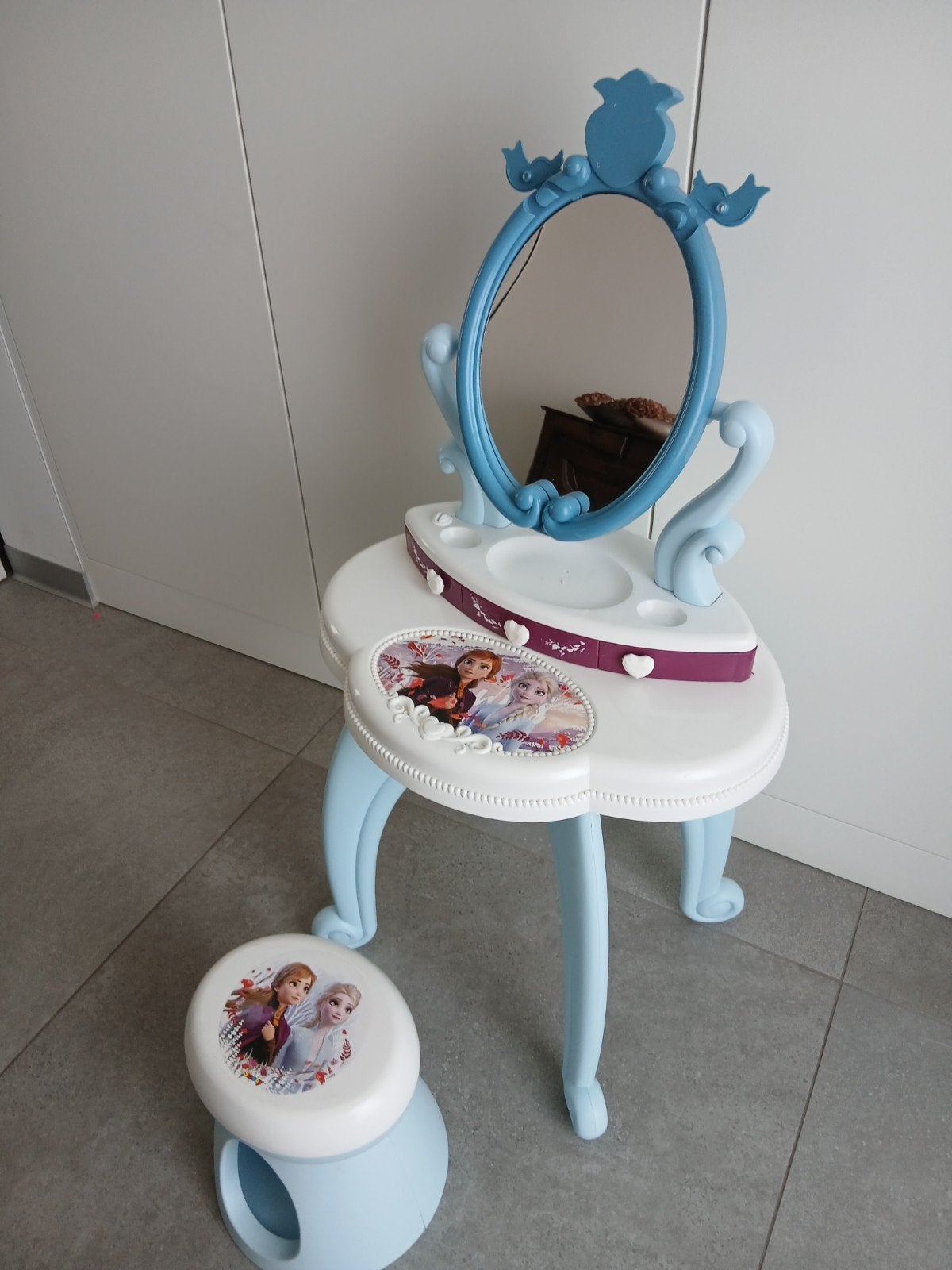 Coiffeuse pour enfants à thème La Reine des neiges, Enlèvement, Utilisé, Table(s) et Chaise(s)