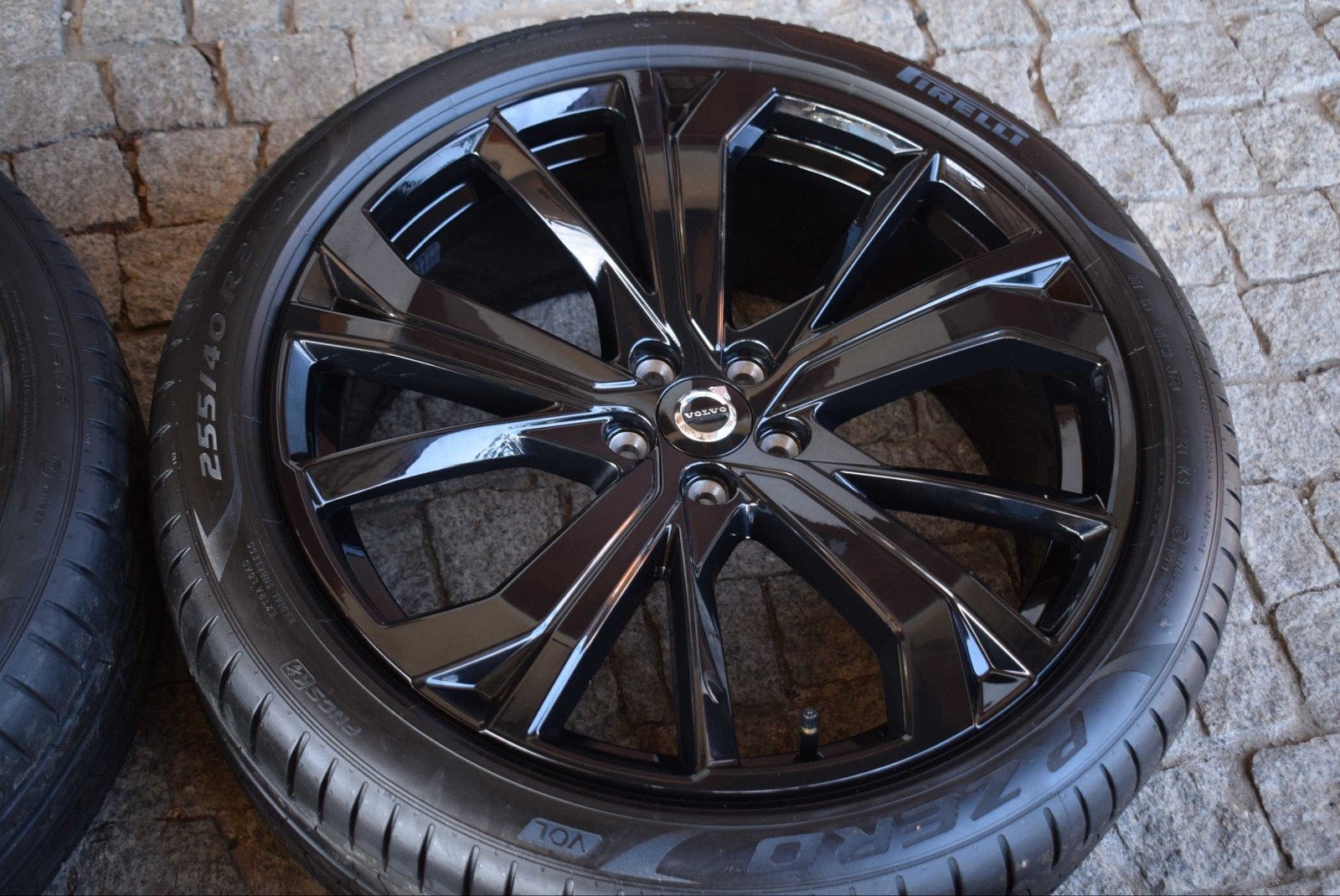 Jantes Volvo XC60 21 pouces original BLACK EDITION, Autos : Pièces & Accessoires, Pneus & Jantes, Pneus et Jantes, Pneus été, 21 pouces