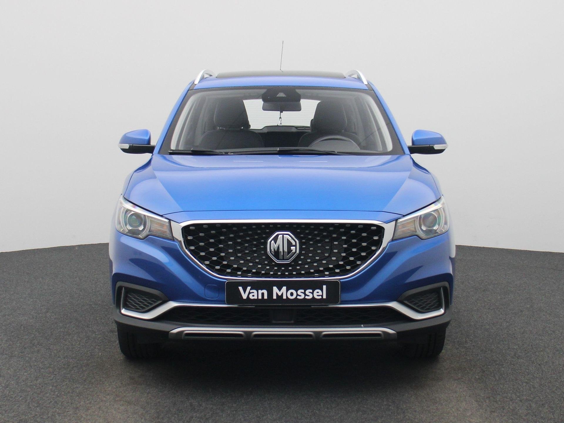 MG MG ZS EV Luxury 45 kWh 90,1% SOH | PANO | LEDER | CAMERA, Auto's, 45 kWh, Gebruikt, Parkeersensor, 1507 kg