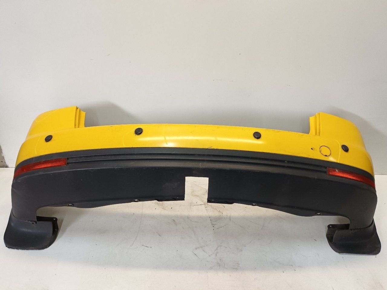 Bumper achter Volkswagen Touran, Onderdelen@venauto.nl, Van der Ven Autorecycling B.V., Gebruikt, Ettenseweg 76, 4706 PB Roosendaal, The Netherlands