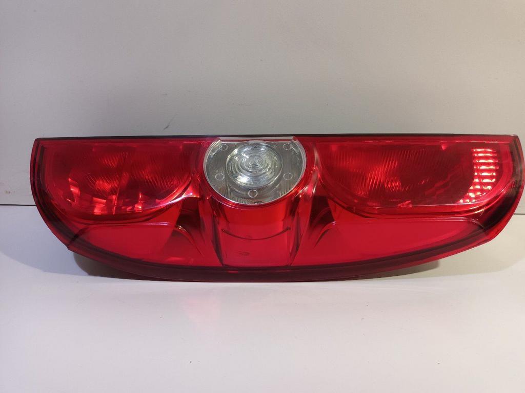 Achterlicht carrosserie rechts Opel Combo, Onderdelen@venauto.nl, Van der Ven Autorecycling B.V., Ettenseweg 76, 4706 PB Roosendaal, The Netherlands