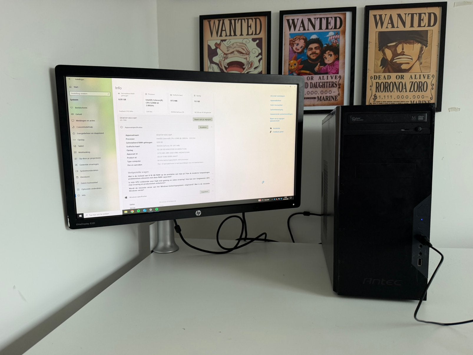 Pc + scherm + monitor arm, Computers en Software, Ophalen, Zo goed als nieuw