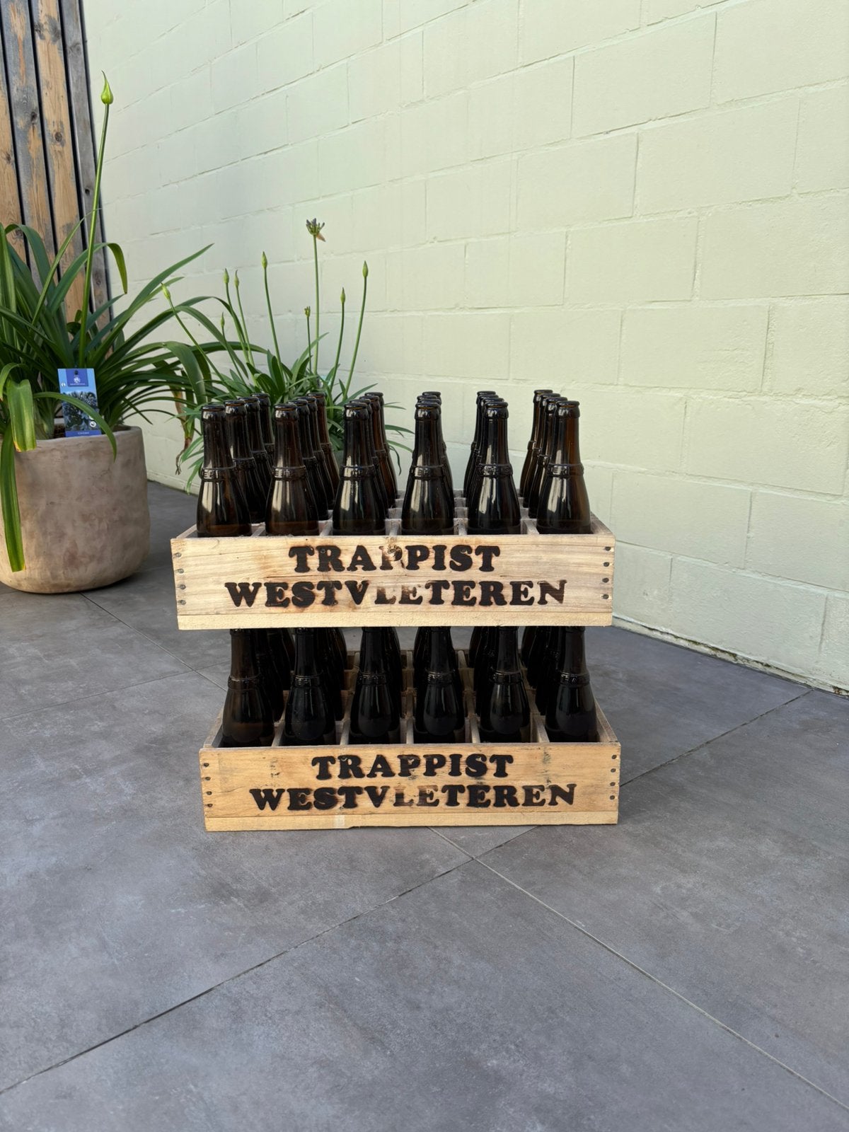 Lege bakken Westvleteren Trappist, Ophalen, Zo goed als nieuw