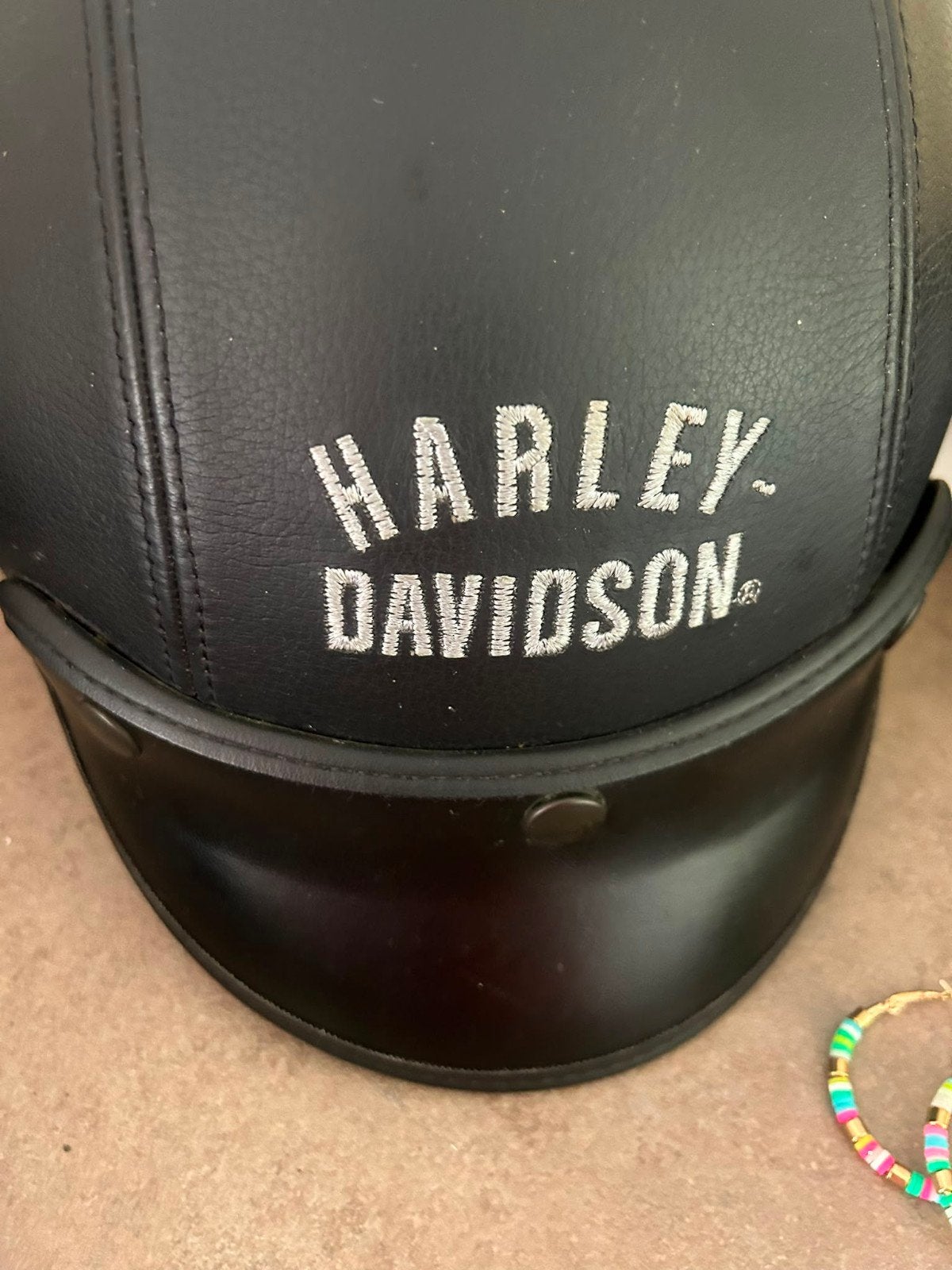 Harley Davidson helm, Ophalen