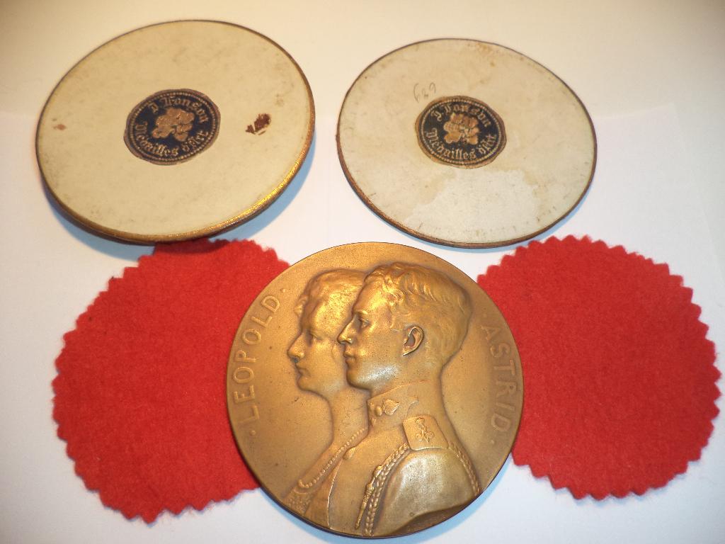 1926 Medaille DEVREESE huwelijk Mariage Leopold III Astrid, Ophalen of Verzenden, Brons