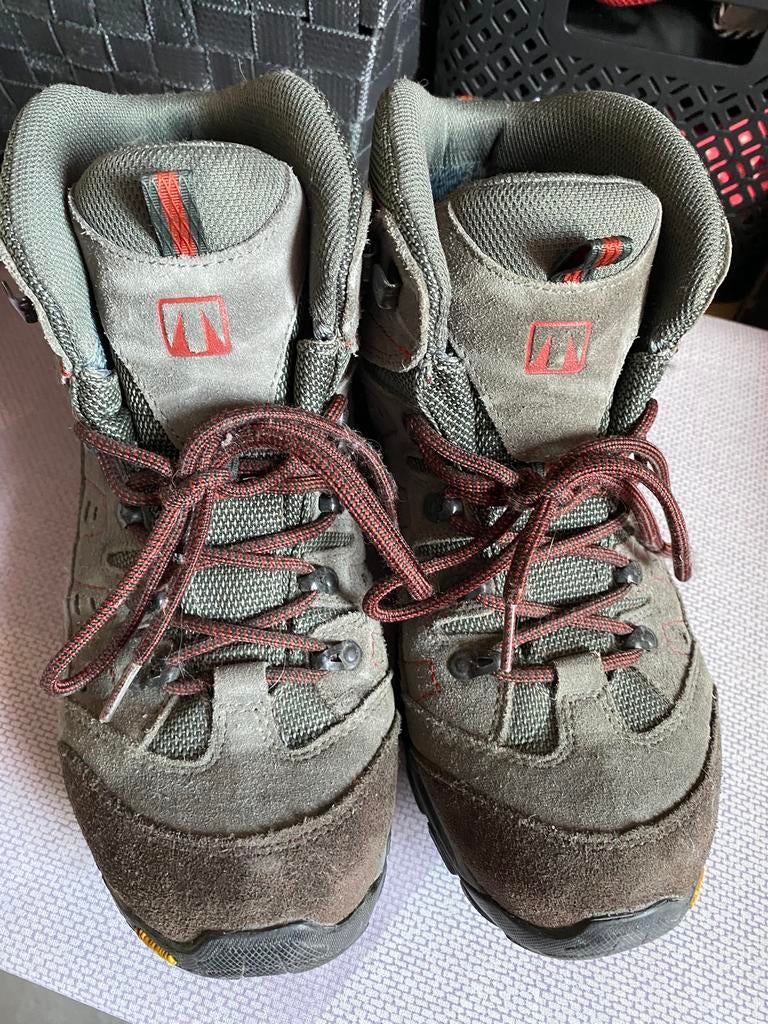Wandelschoenen 42, Sport en Fitness, Bergsport en Wandelen, Ophalen, Zo goed als nieuw
