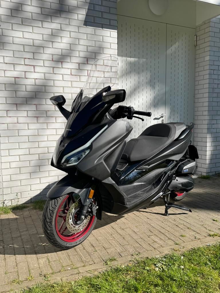 Honda forza 2025, Particulier