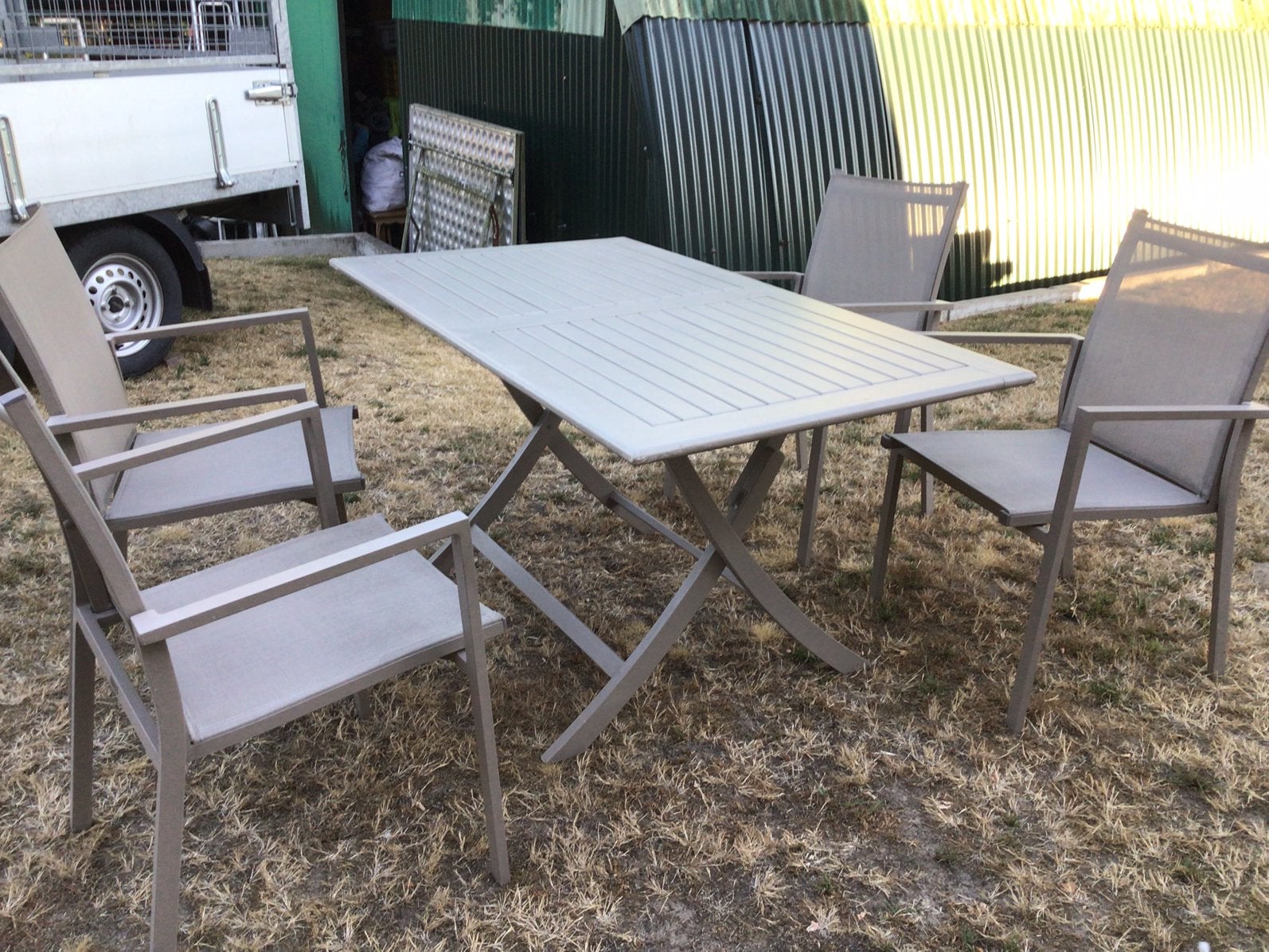 Tuinset tafel in hout en vier stoelen in aluminium Bristol, Ophalen, Aluminium, Tuinset