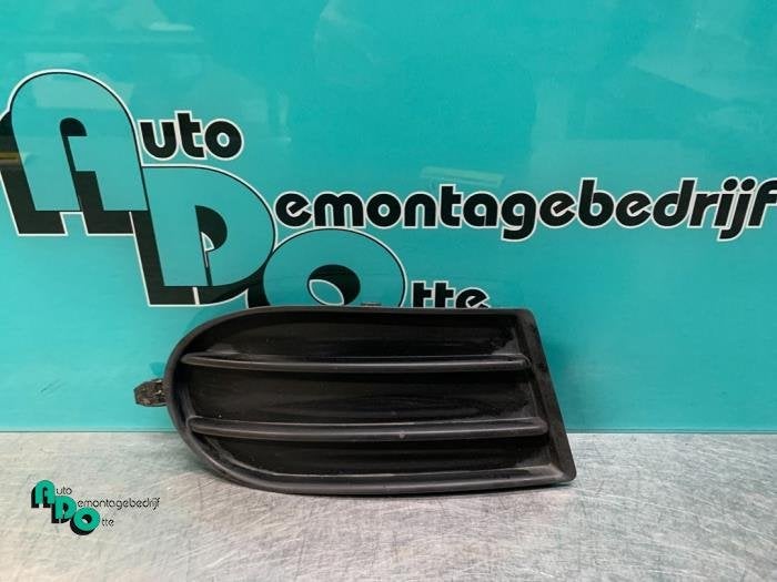 Pare-chocs grille d'un Suzuki Swift (Swift 05-), -, 3 mois de garantie, Utilisé, -