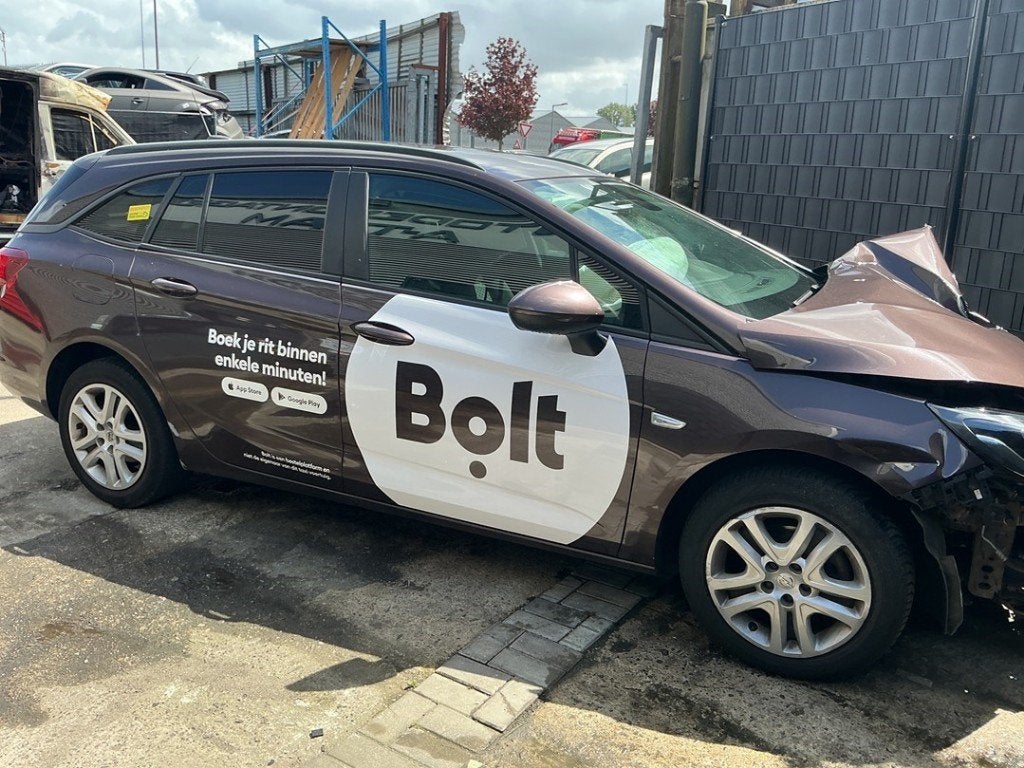 REMKLAUW RECHTS VOOR Opel Astra K Sports Tourer, Gebruikt, Opel, Opel Automobile GmbH, Kontakt-opel@opel.com
