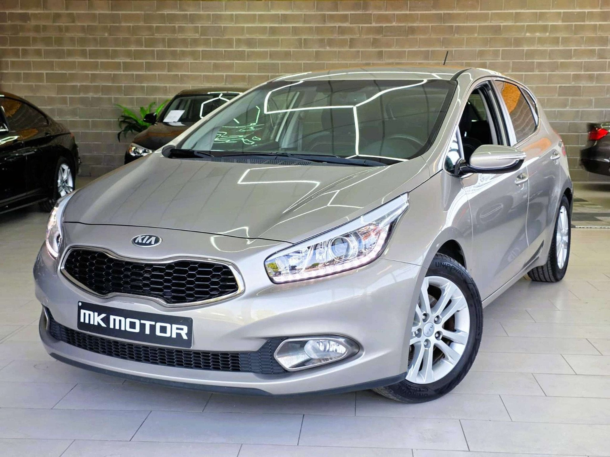 Kia Ceed / cee'd 1.4 ESSENCE 101CV - GPS - ATT REMORQUE, Auto's, Voorwielaandrijving, Euro 5, Stof, 4 cilinders