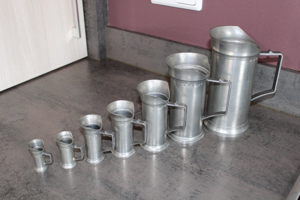 7 antieke tinnen drinkbekers. Totaal gewicht.1,850kg. 94%., Antiek en Kunst, Antiek | Tin, Ophalen of Verzenden