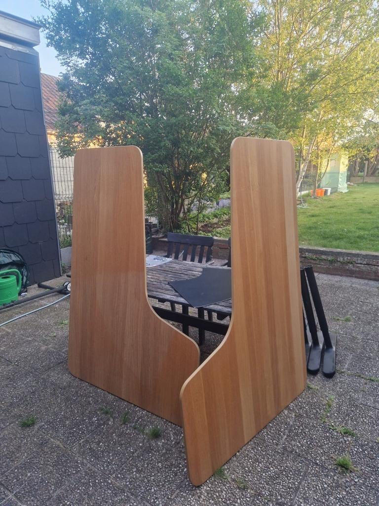 2 IKEA BEKANT-tafels, Ophalen