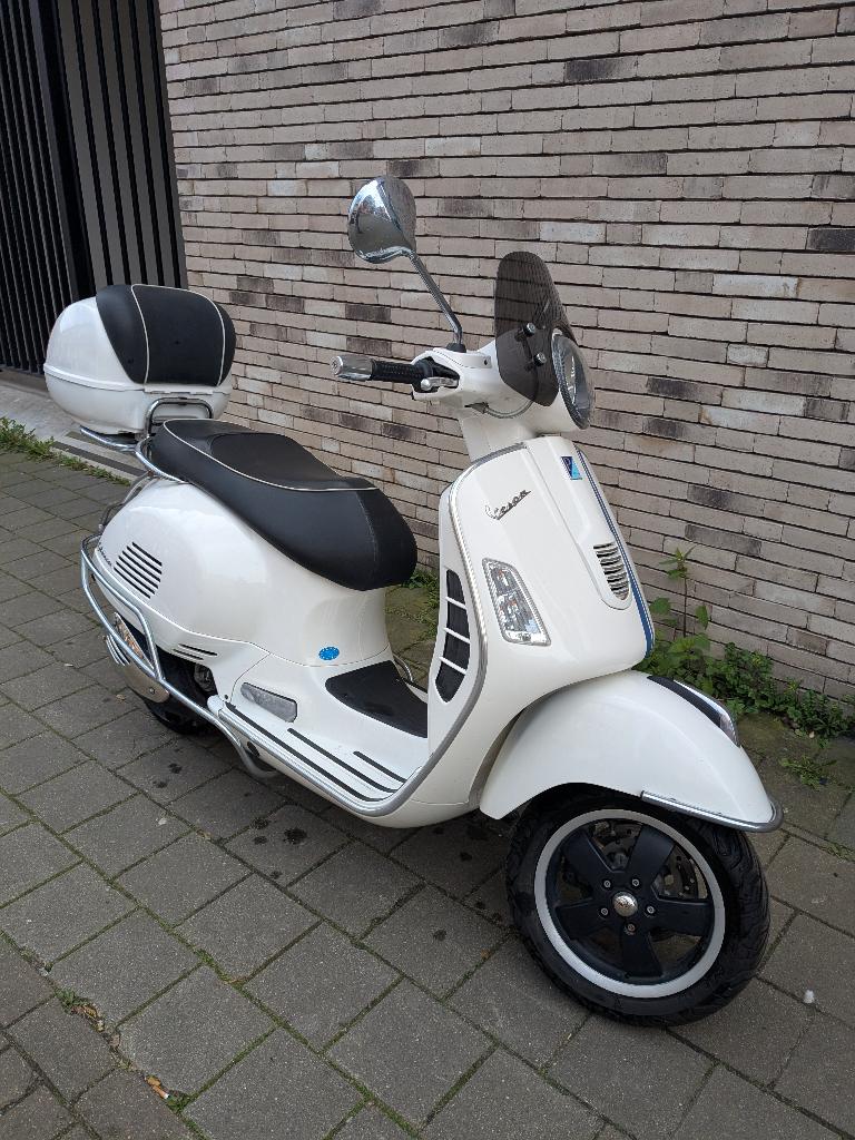 Vespa GTS 300 ie Super, Motos, 300 cm³, Scooter, Occasion, Particulier