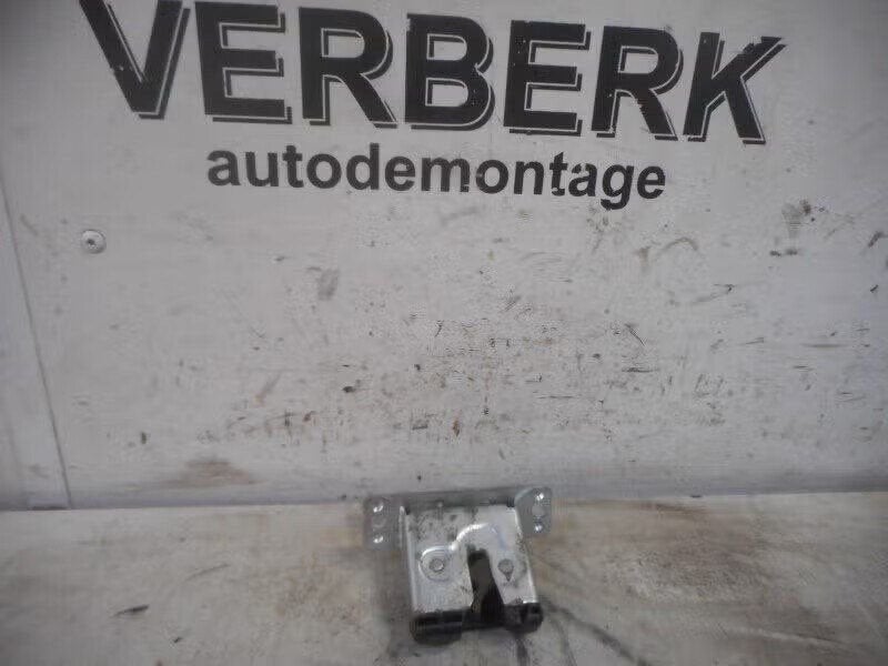 SLOTVANGER ACHTERKLEP Opel Corsa C (F08 / 68) (90534769), Auto-onderdelen, Bahnhofsplatz 65423 Rüsselsheim am Main, DE, Gebruikt