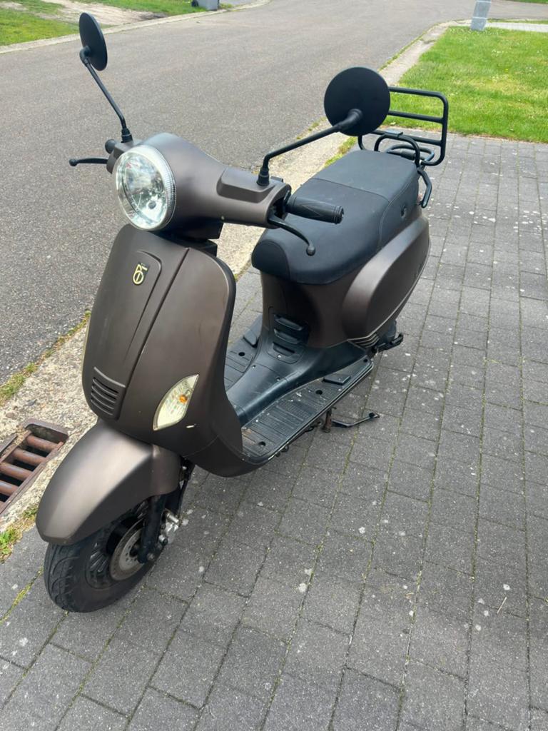 BTC Riva scooter (klasse A), Enlèvement, Comme neuf