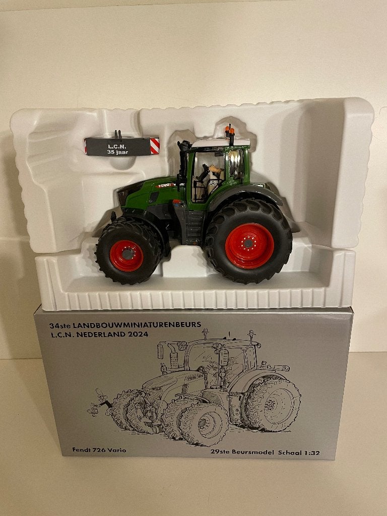 LCN 2024 beursmodel fendt 726 vario nieuw in de doos 1:32, Hobby & Loisirs créatifs, Enlèvement, Neuf, Tracteur et Agriculture
