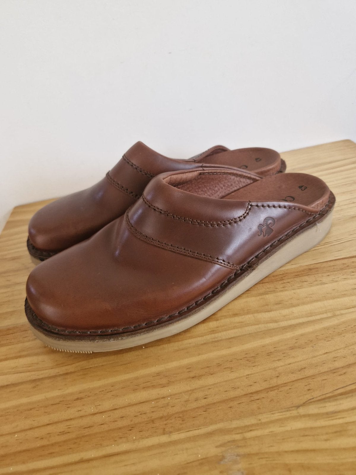 Pantoffel, Bruin, Nieuw, Ophalen of Verzenden, Pantoffels of Sloffen