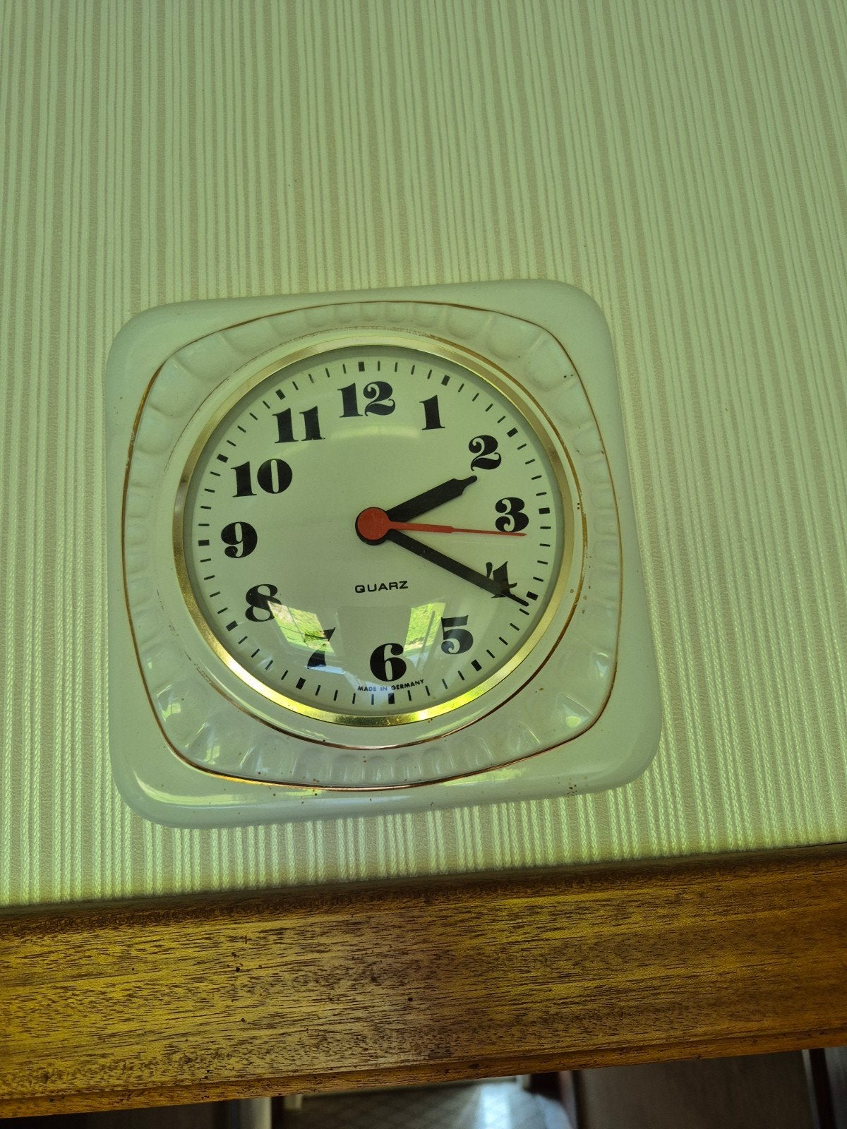 horloge murale en porcelaine vintage, Vintage, Enlèvement, Fonctionne sur piles, Blanc
