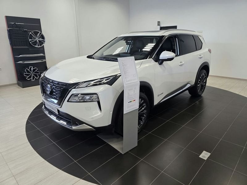 Nissan X-Trail e-POWER Tekna 204pk, Auto's, 1497 cc, Wit, Leder, Bedrijf