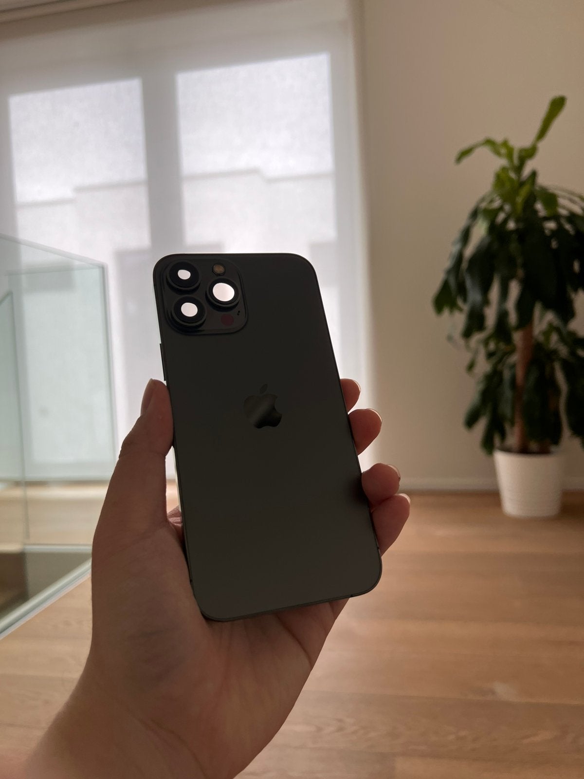 Coque originale européenne pour iPhone 13 Pro Max, Enlèvement, Comme neuf, Autres types, Apple