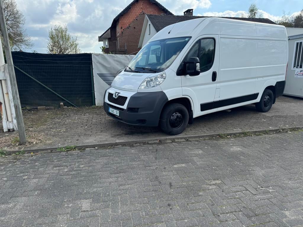 Peugeot Boxer 2200 HDI, Auto's, Bestelwagens en Lichte vracht, Euro 5, Zwart, Wit, Bedrijf