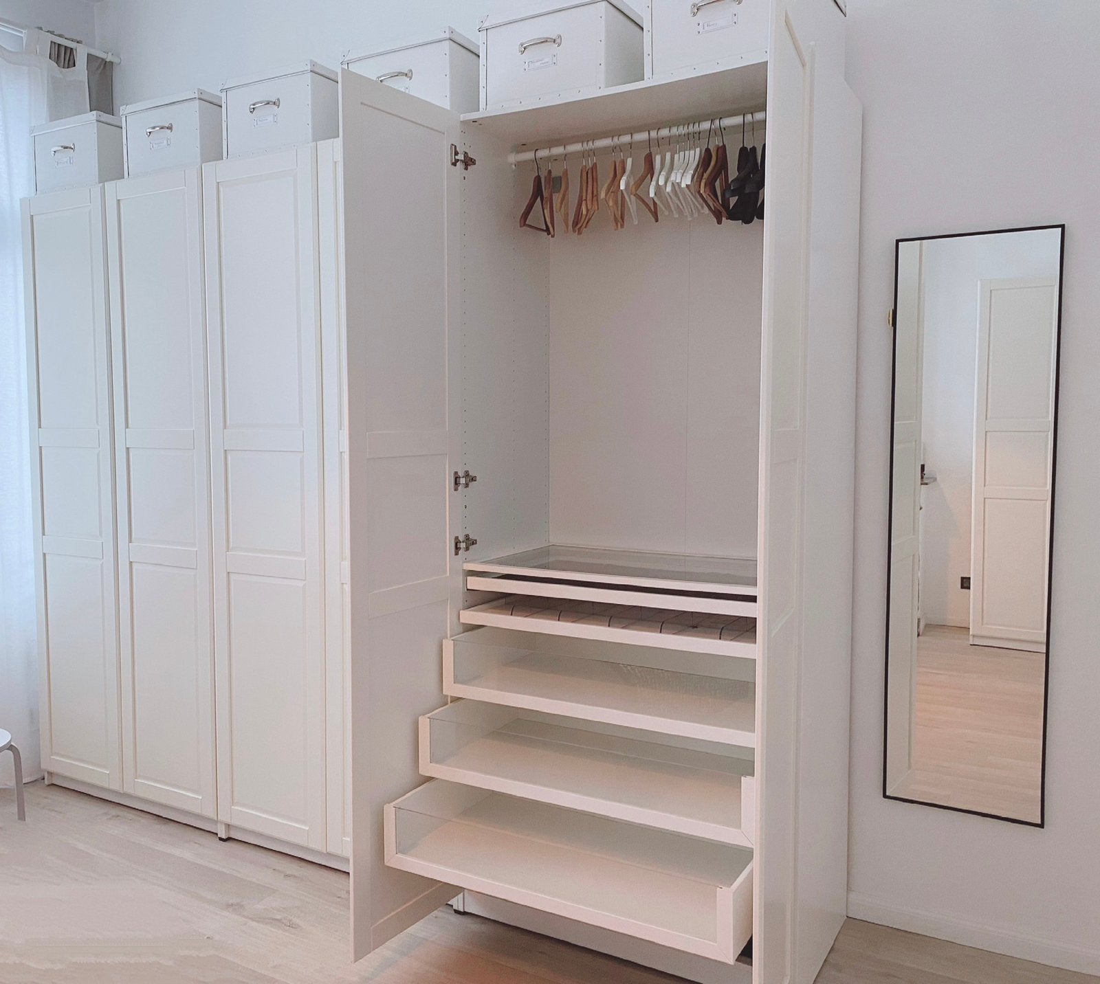 Grote kleding dressing kast 300cm x 236cm x 60cm, Ophalen, Zo goed als nieuw, Glas