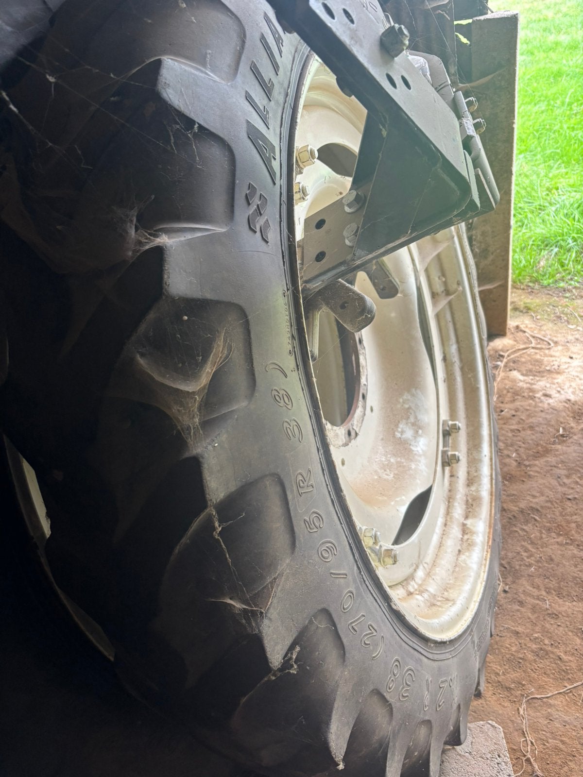 Wielen 270/95R54, Ophalen