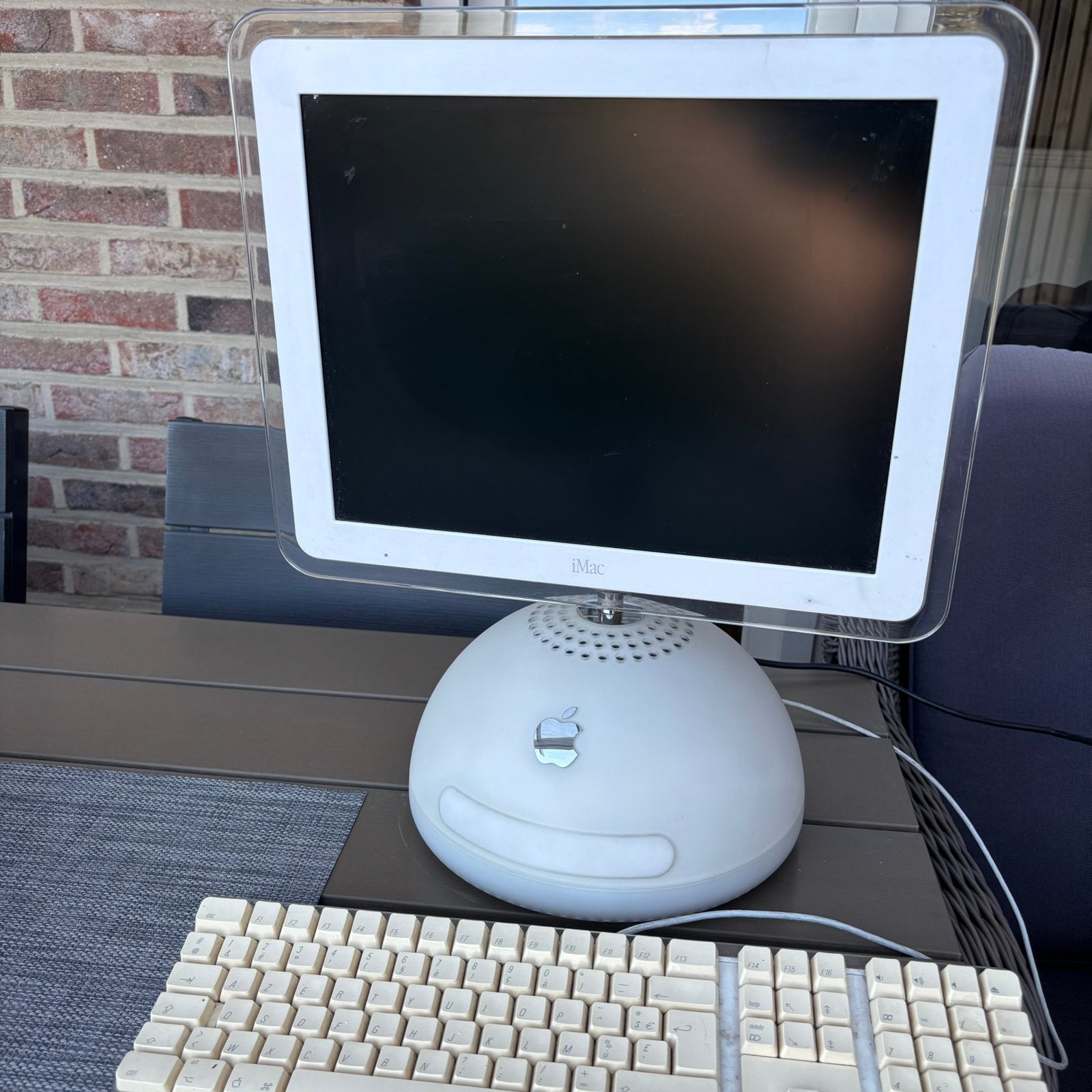 Apple iMac G4, Enlèvement