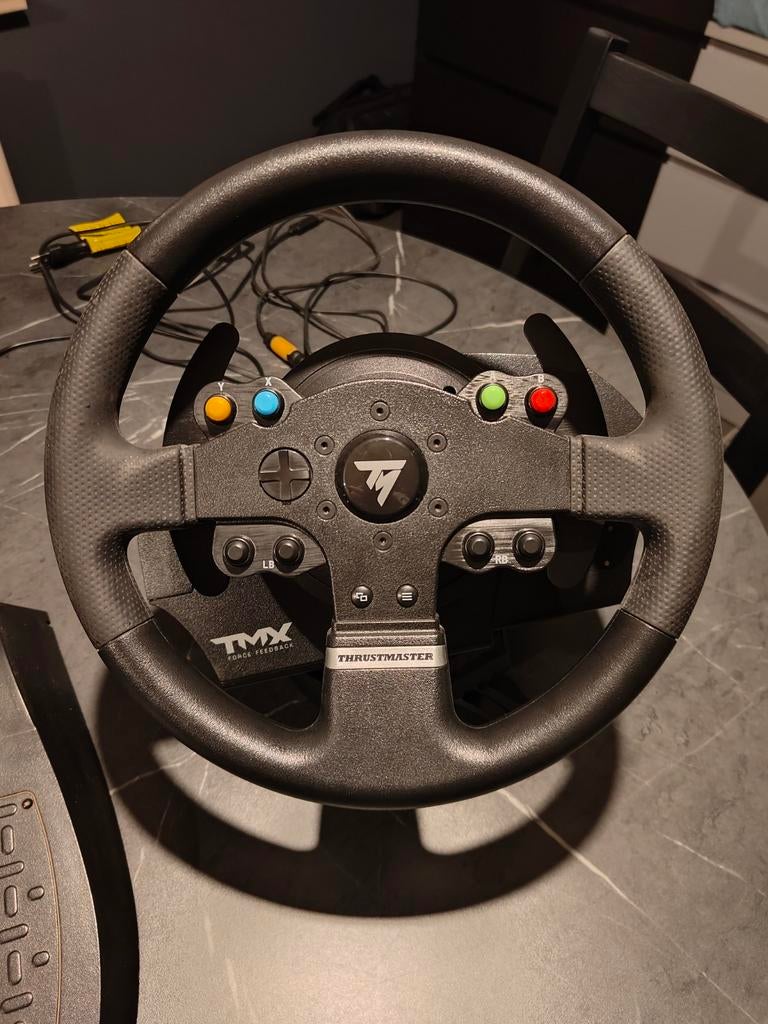 Thrustmaster stuur + pedalen, Ophalen