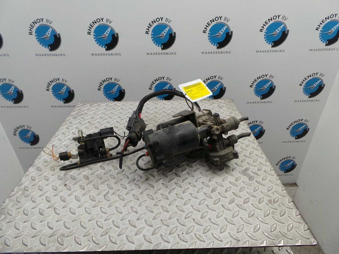 LANDROVER DISCOVERY 3.0 SDV6 HSE COMPRESSOR LUCHTVERING 2010, Autos : Pièces & Accessoires, Enlèvement ou Envoi, Utilisé, Stiba membre