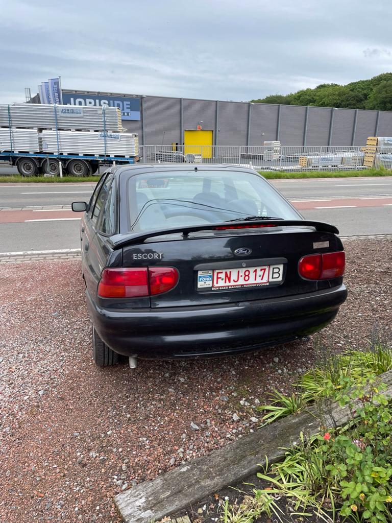 Auto, Autos, Autres modèles, Achat, 4 portes, Boîte manuelle