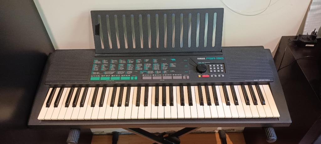 Yamaha Keyboard psr-150, Muziek en Instrumenten, Keyboards, Verzenden, Yamaha, Met standaard, 61 toetsen