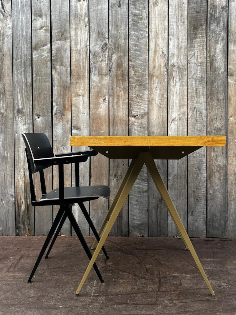 Galvanitas S 16 —réédition— noir — noir — avec main courante, Maison & Meubles, Chaises, Neuf, Cinq, Six Chaises ou plus, Bois