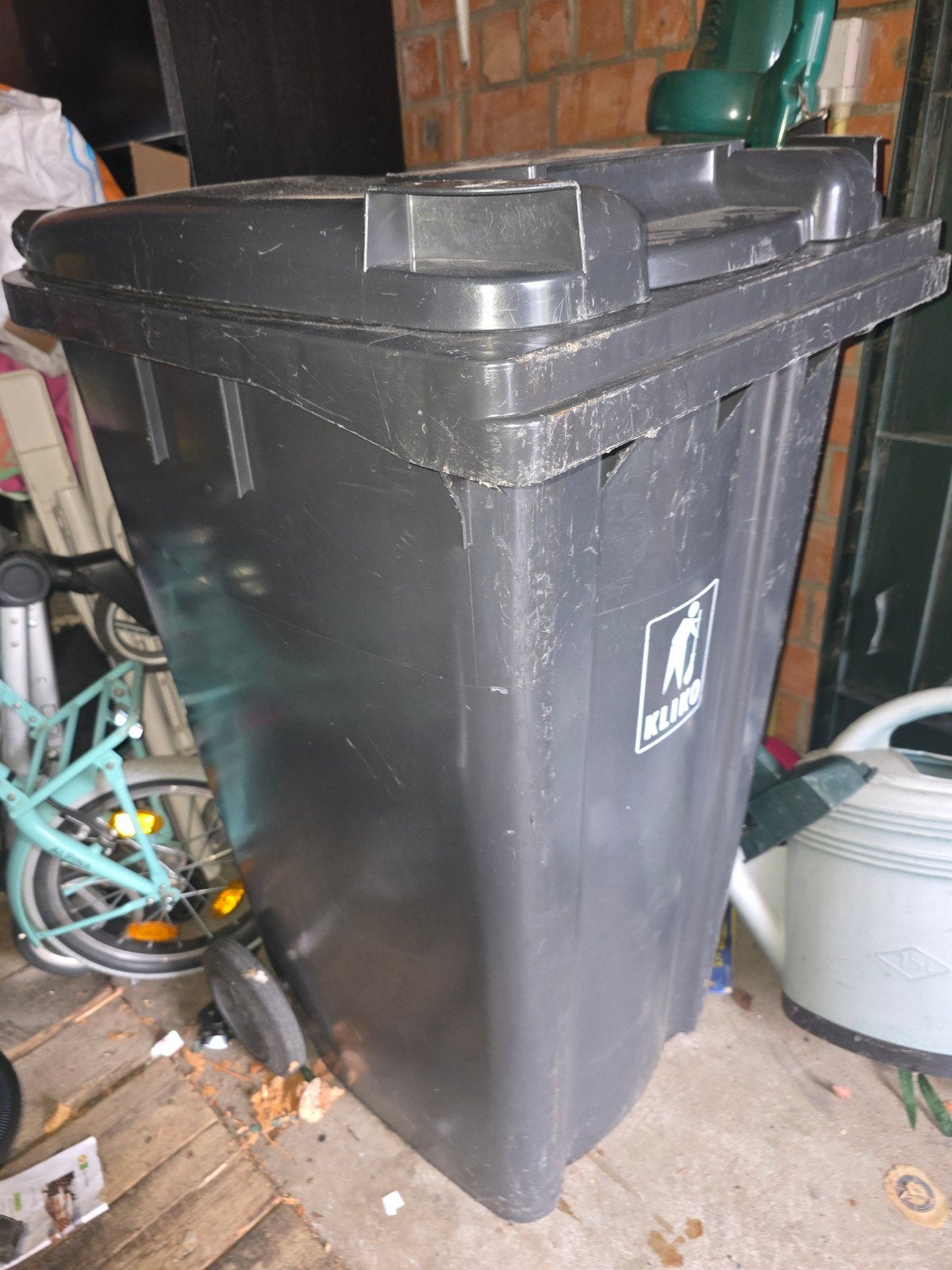 zwarte kliko vuilbak 240l, Ophalen