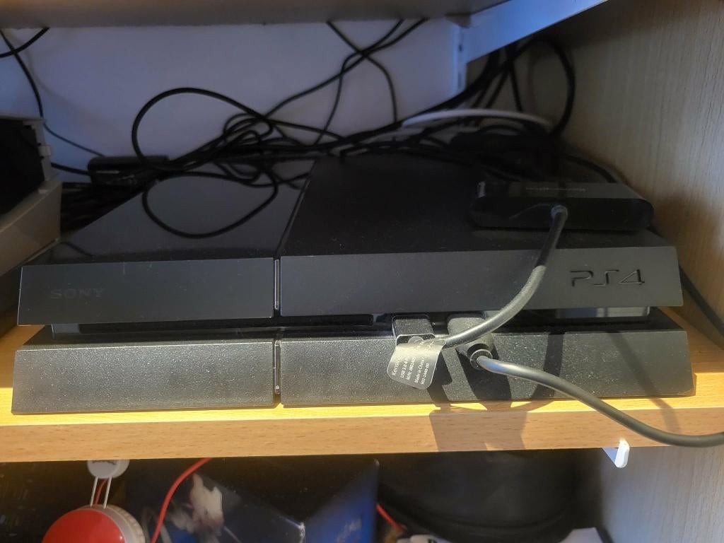 Playstation 4 console met 2TB SSD harddisk + VRbril en stand, Ophalen, Met games, Zo goed als nieuw, Original