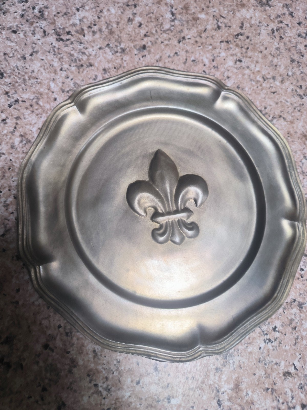 assiette en étain décoratif, Antiek en Kunst, Antiek | Tin, Ophalen