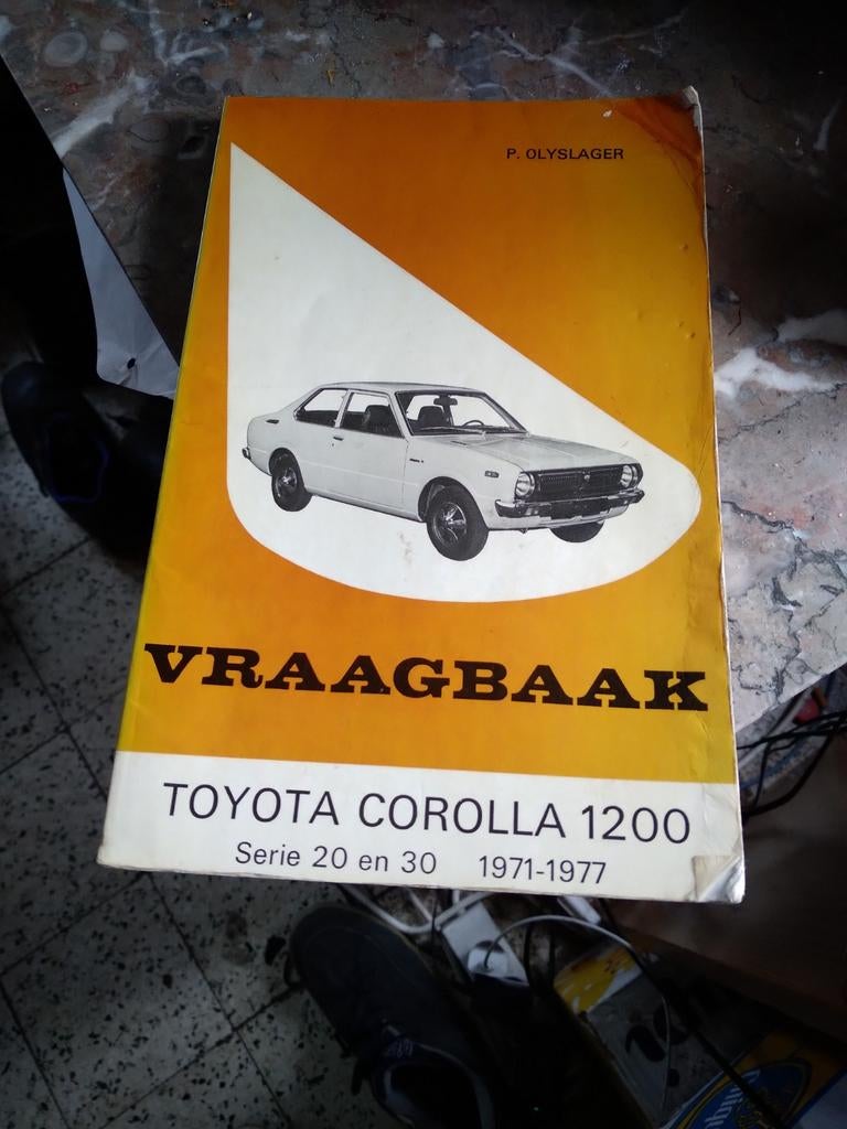 Vraagbaak Toyota corolla 1200, Ophalen of Verzenden