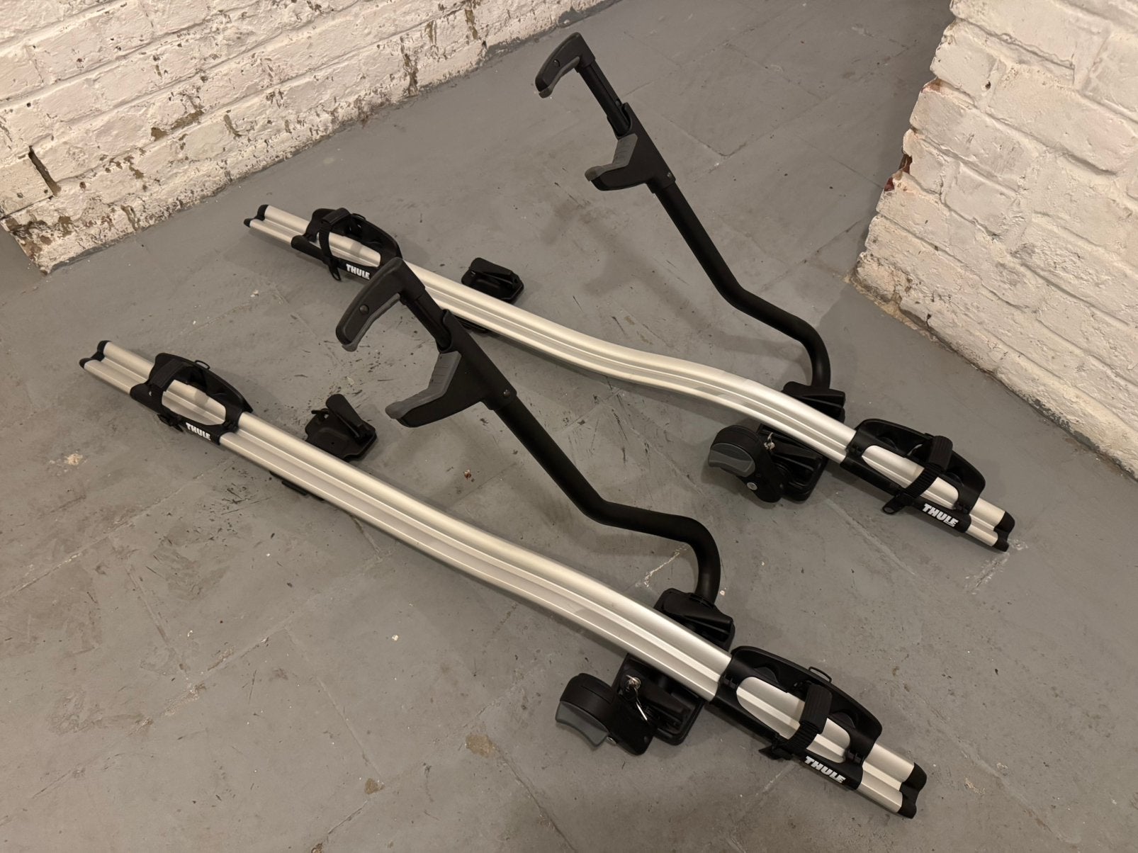 Porte-vélos THULE ProRide (2 vélos), Enlèvement, 2 vélos, Comme neuf, Galerie de toit