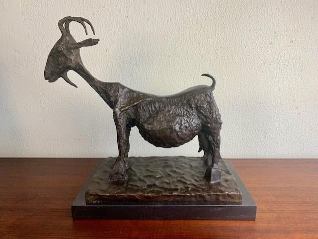Groot Bronzen Beeld Geit Picasso She Goat Gesigneerd Nummer, Ophalen of Verzenden, 20 - 50 cm, Beeld, Handgemaakt