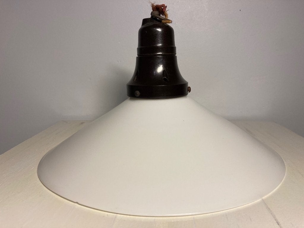 Antieke lampenkap in opaline melkglas - met antieke fitting, Antiek en Kunst, Ophalen of Verzenden