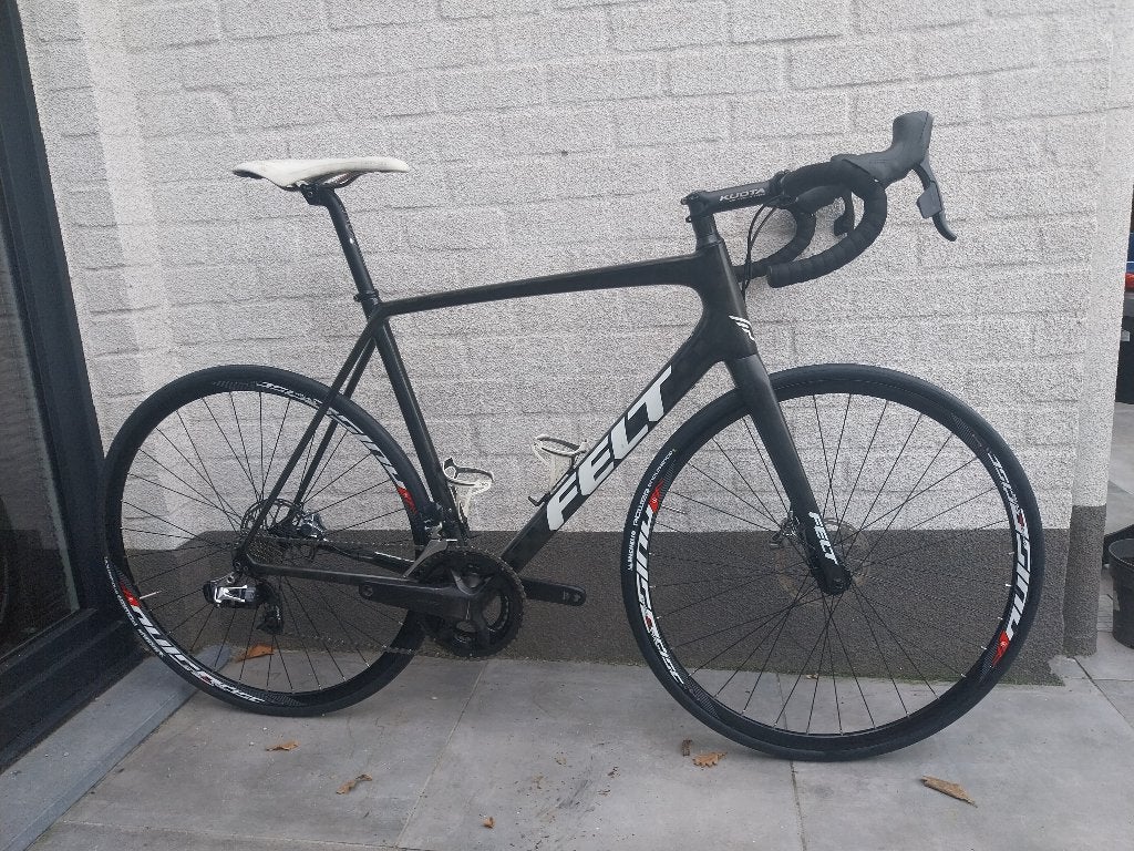 VÉLO DE ROUTE ENTIÈREMENT EN CARBONE, Vélos & Vélomoteurs, Autres marques, 57 à 61 cm, Enlèvement, Utilisé