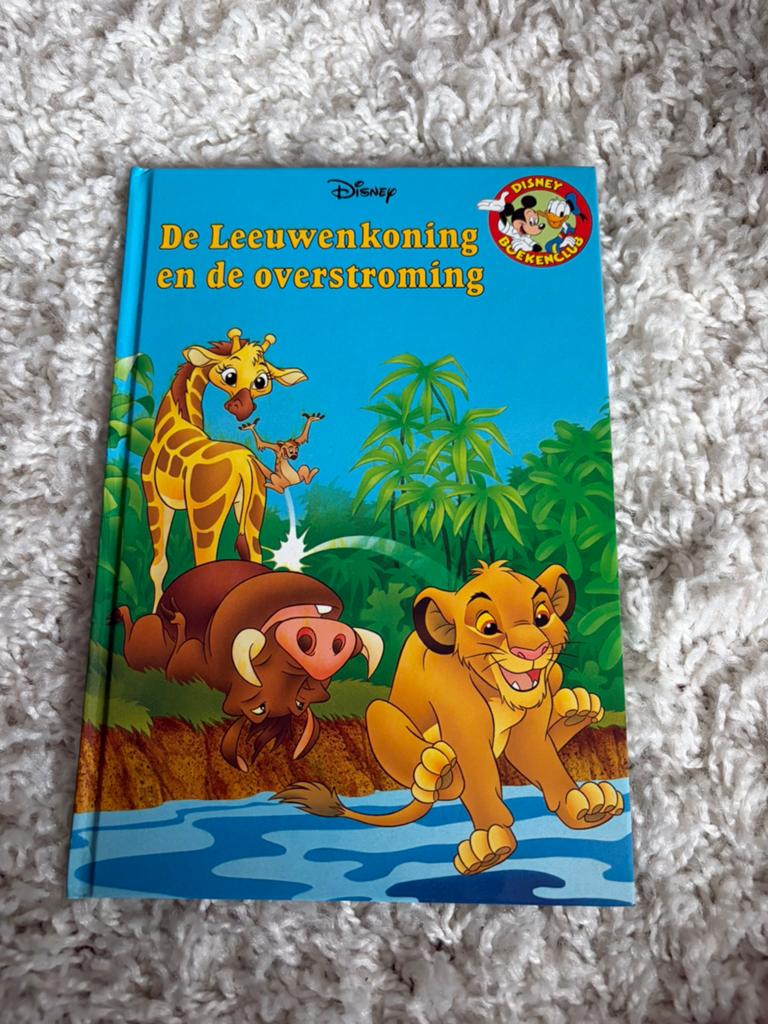 Disney boekenclub - De leeuwenkoning en de overstroming, Boeken, Ophalen of Verzenden, Gelezen, Jongen of Meisje, Fictie algemeen