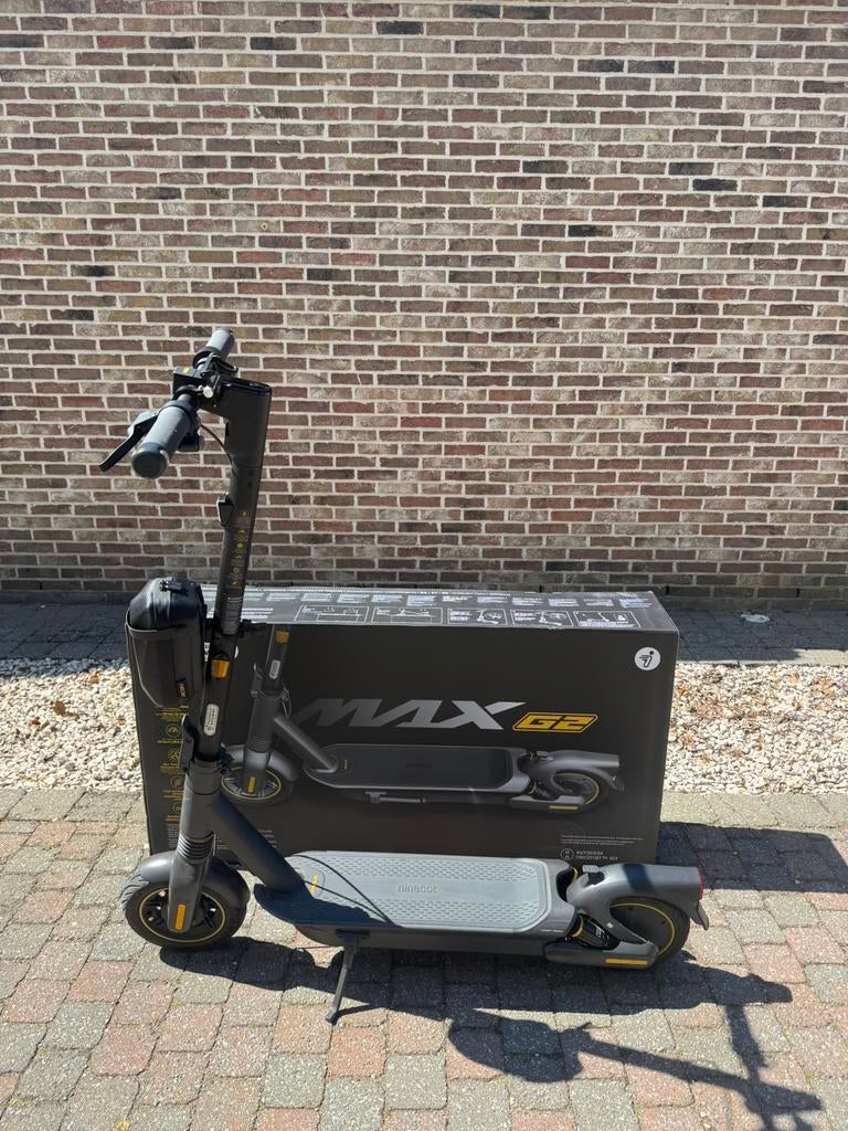 Ninebot g2 max + draagtas en gsm houder, Ophalen, Zo goed als nieuw